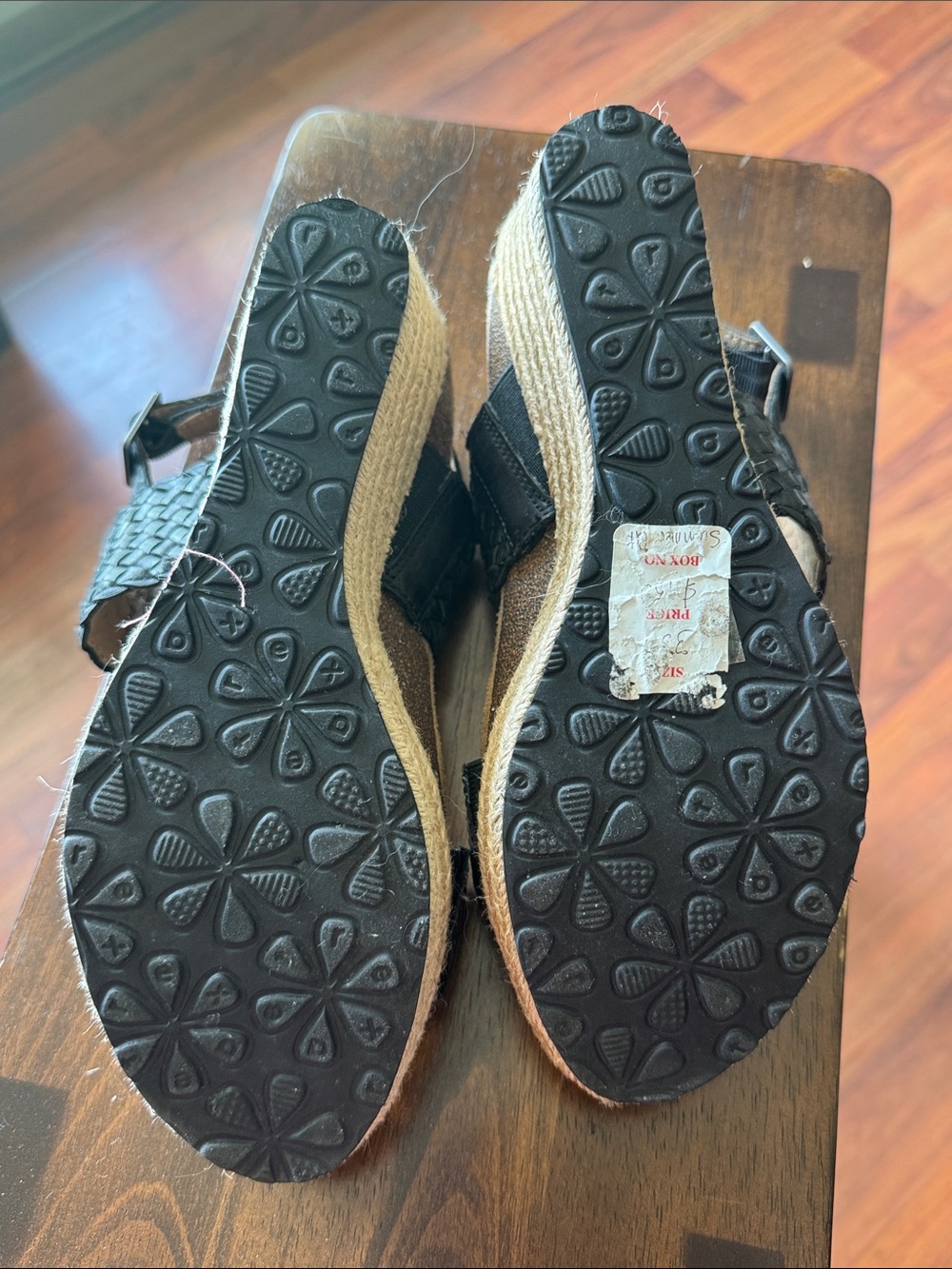 NEW Aetrex  Black Woven Double-Strap Women's Sandals - Picture 4 of 6